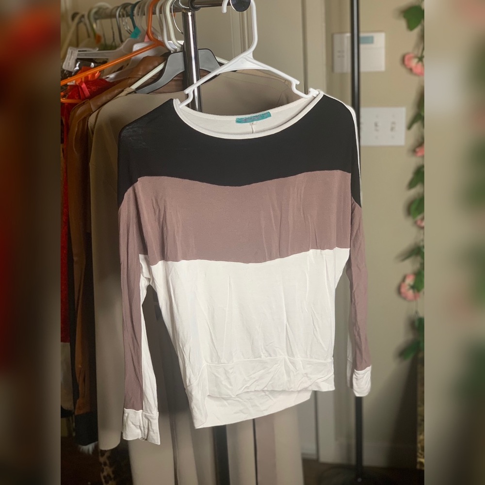 Julie's Closet Medium Color Blocking Top